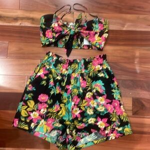 Express X Rocky Barnes Floral set